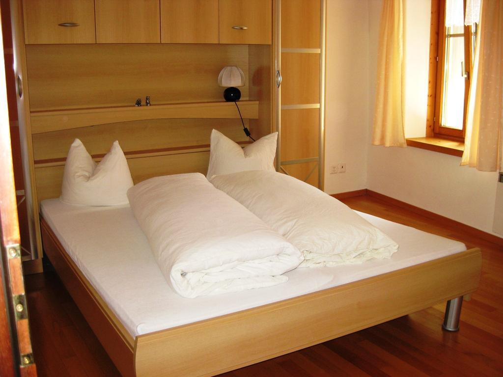 Hotel Pensiun Garni Plaz Scuol Exterior foto